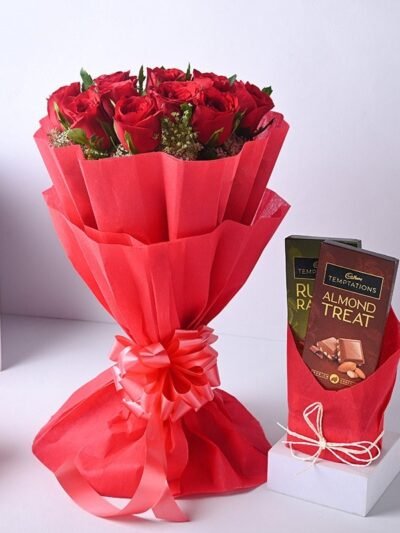 Stuning Red roses With Chocolates