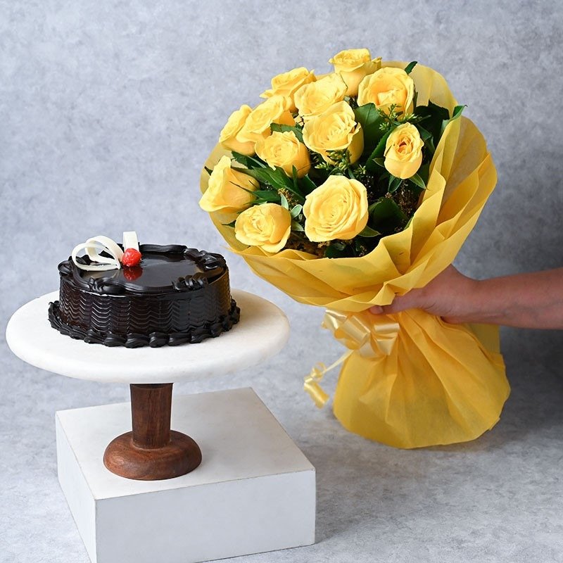 Chocolate Cake With Yellow Roses